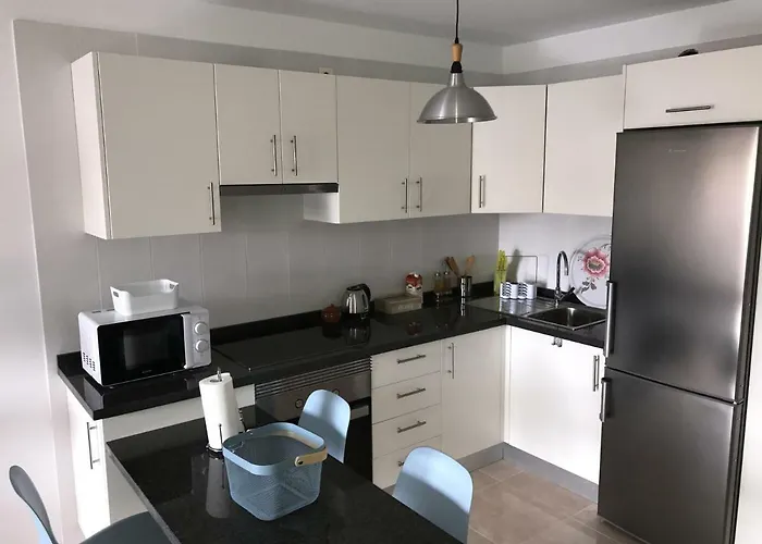 Maria Perla Medano *