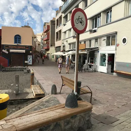 Maria Perla Medano *