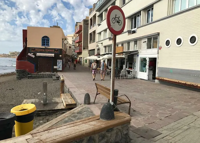 Maria Perla Medano *